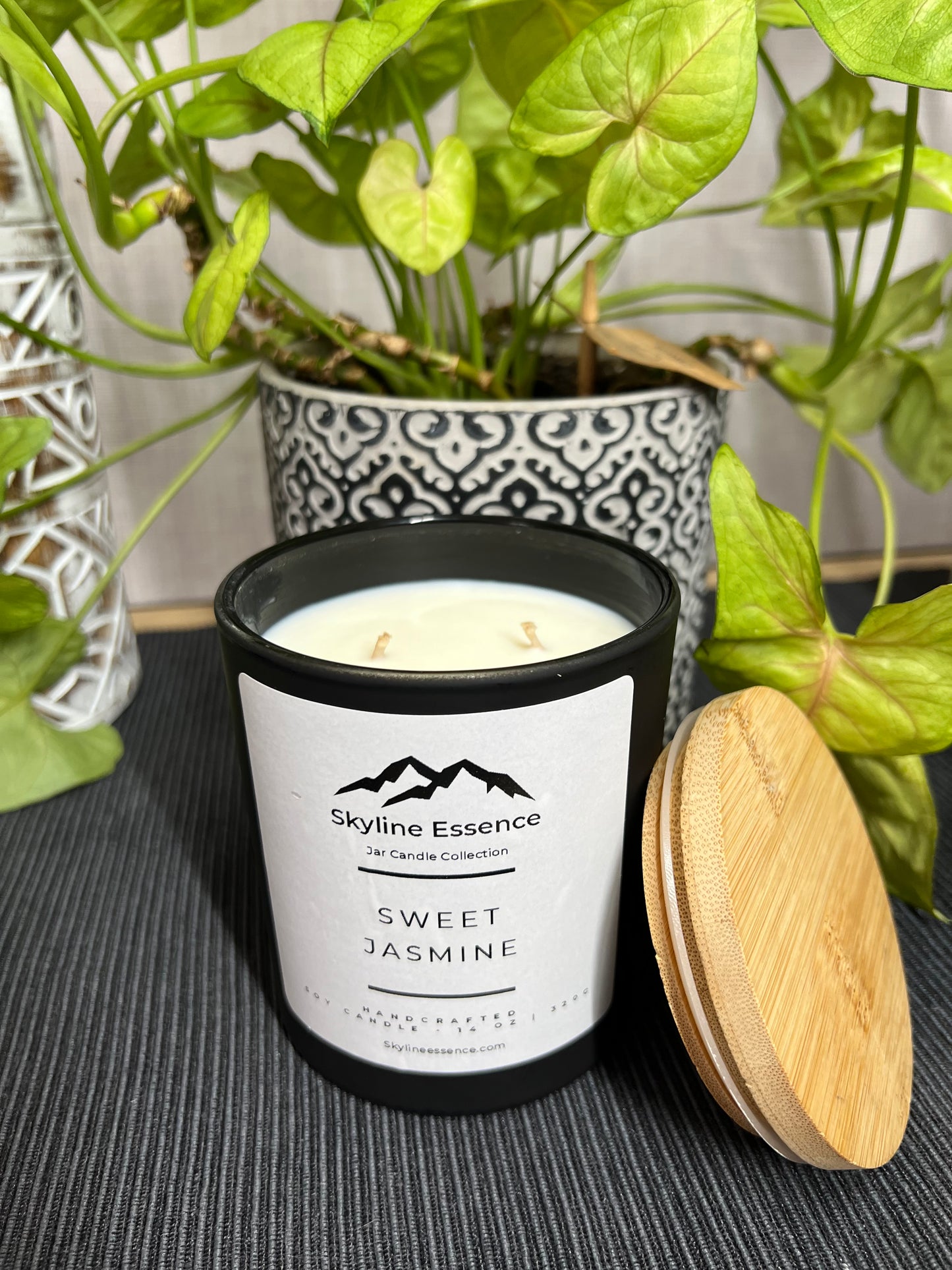 Sweet Jasmine - Matte Black Jar