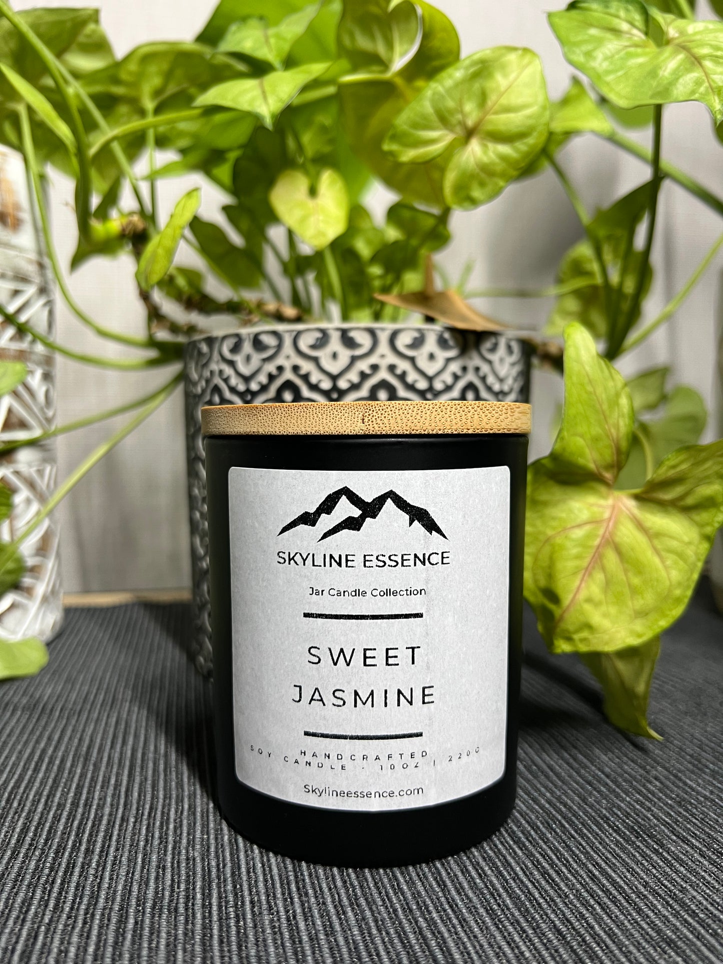 Sweet Jasmine - Matte Black Jar