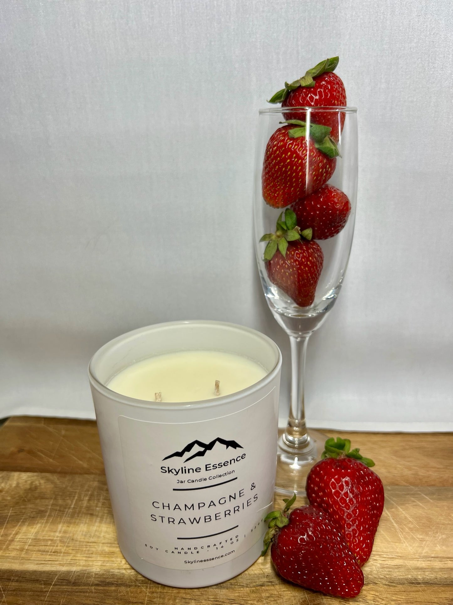 Champagne & strawberries - Matte White Jars
