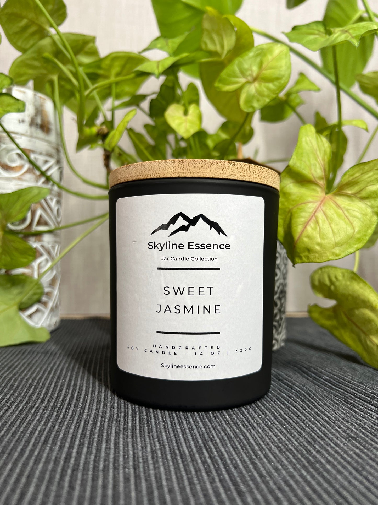 Sweet Jasmine - Matte Black Jar