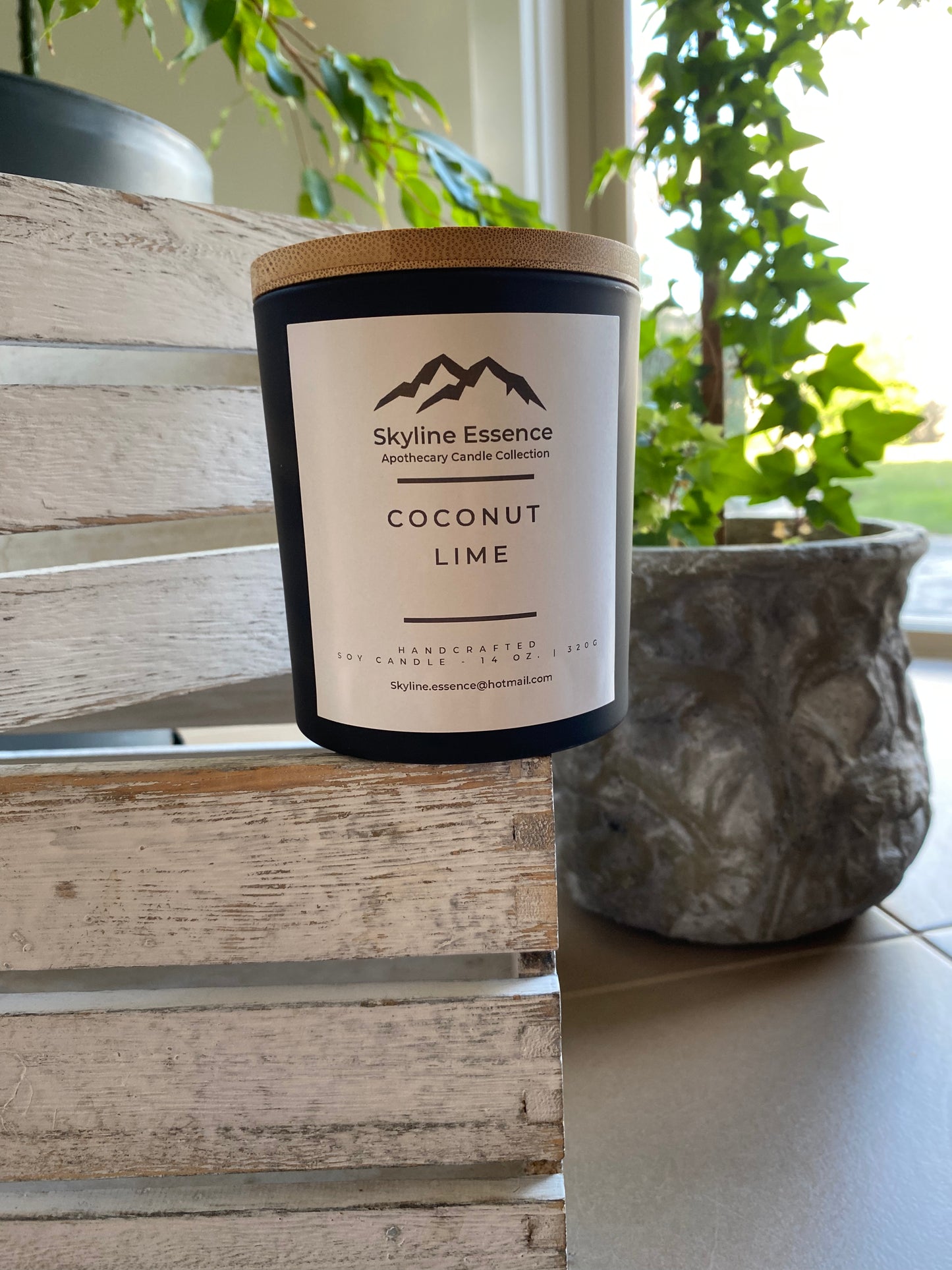 Coconut Lime - Matte Black Jar